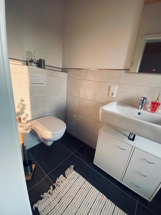 Zimmer M. Eigenem Bad Und Badewanne Direkt Am Wald Amöneburg Kültér fotó